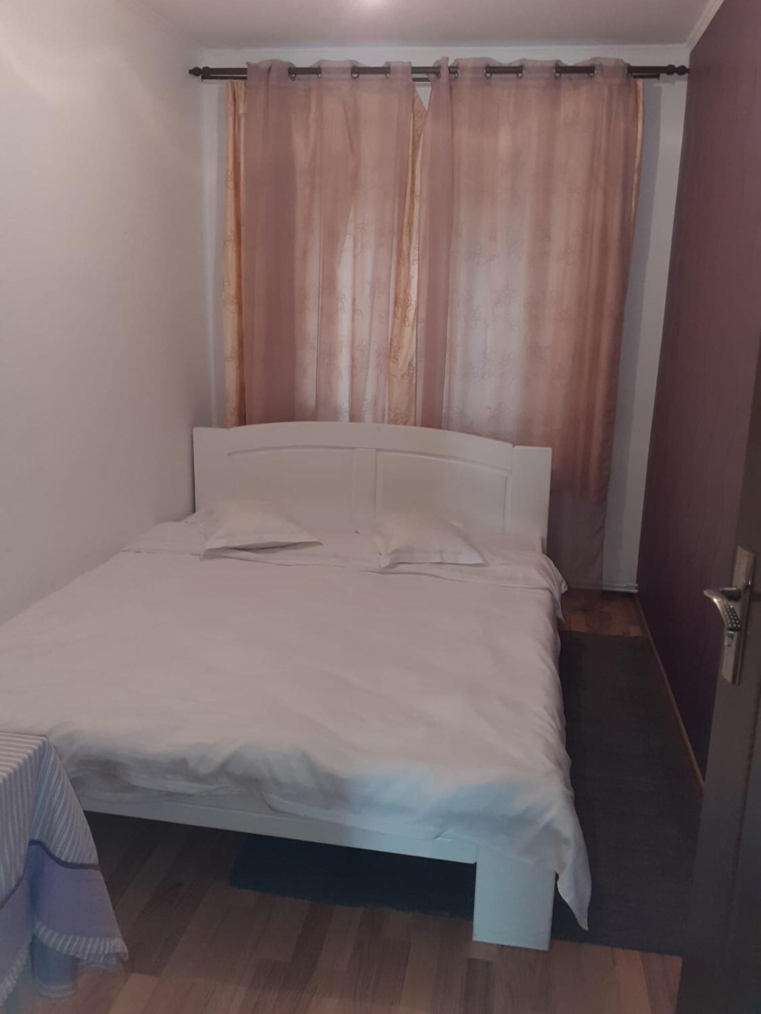 Apartament Cu 3 Camere La Poala Muntilor Fagaras Victoria  Zewnętrze zdjęcie